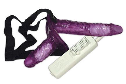 Strap-On Duo Vibrační připínací penis - fialový You2Toys